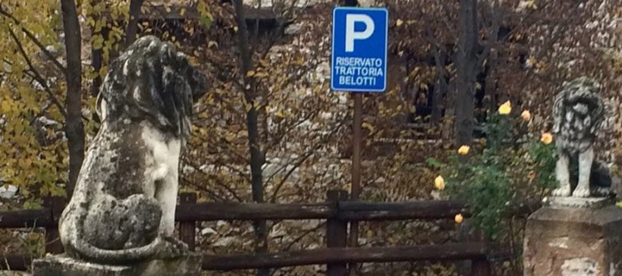 ingresso parcheggio riservato